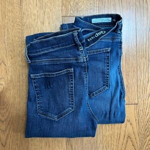 Pair of Women's Gap 1969 resolution true skinny jeans, 26R